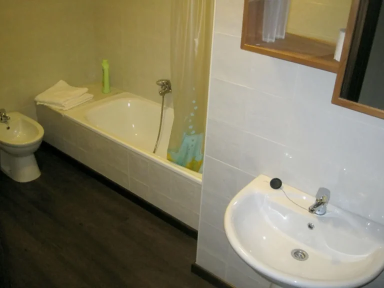 apartamento outes casa amanda baño